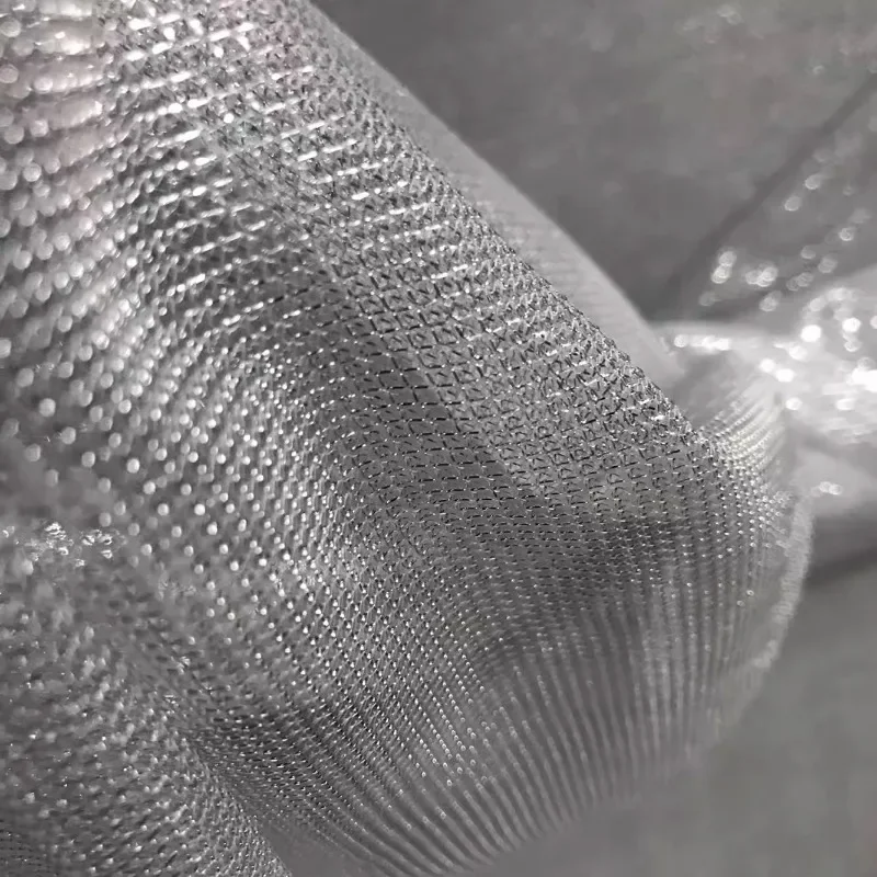 縫製用伸縮性メッシュ生地、光沢のある軽量、小さなグリッド、金 - Crystal Mesh Fabric のレビューと価格