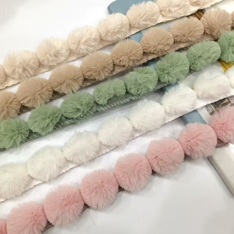 3cmフェイクラビットファーポンポンボールレースフリンジトリ - Fringe Ribbon Sewing のレビューと価格