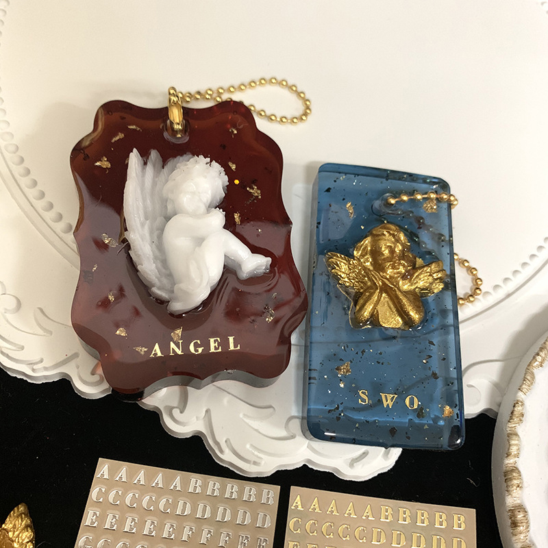 2個入り金属製アルファベット装飾文字 ゴールドシルバーレジン - Craft Embellishments のレビューと価格