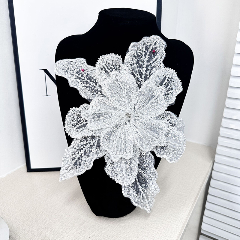 ホワイトレーススパンコールビーズフラワーカラーアップリケ刺繍 - Applique Patch Flower のレビューと価格