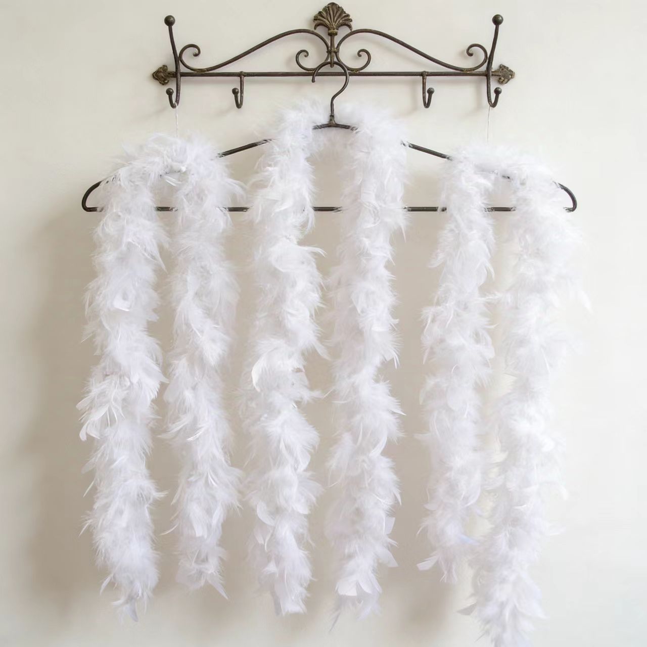2 メートルの七面鳥の羽ボア 40 グラム-90 グラム色付 - Feather Trim Marabou のレビューと価格